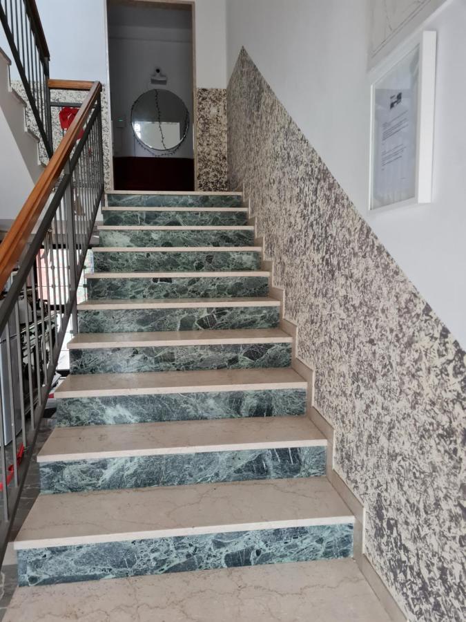 Landlady Airport Orio Bergamo Ida Hotel Orio al Serio Bagian luar foto