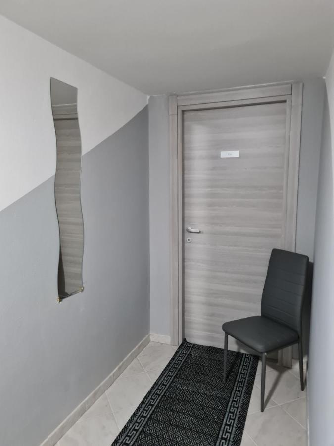 Landlady Airport Orio Bergamo Ida Hotel Orio al Serio Bagian luar foto