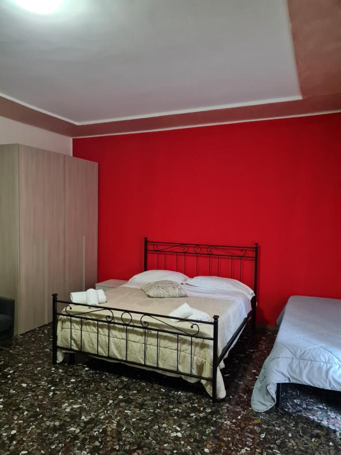 Landlady Airport Orio Bergamo Ida Hotel Orio al Serio Bagian luar foto